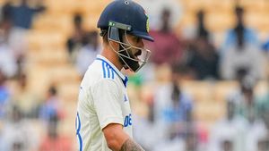 IND vs BAN: കോലി ഇങ്ങനെ കളിക്കേണ്ട, വീണ്ടും നീണ്ട വിശ്രമത്തില്‍ പോണം! കാരണങ്ങളിതാ