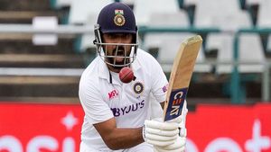 IRANI CUP: കാത്തിരുന്ന രഹാനെയിതാ, കിടിലന്‍ ഫിഫ്റ്റി, ന്യൂസീലന്‍ഡ് പരമ്പരയില്‍ കളിപ്പിക്കൂ