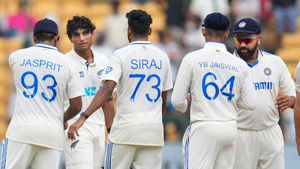 IND vs NZ: 9 വര്‍ഷം, കോലി കൈവിട്ടത് 2 ടെസ്റ്റ്; 2 വര്‍ഷം, രോഹിത് 3 എണ്ണം തോറ്റു!! ആഞ്ഞടിച്ച് ഫാന്‍സ്