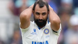 ഷമിക്ക് വീണ്ടും പരിക്ക്! ഓസീസ് പര്യടനത്തിനുണ്ടാവില്ല? ഇന്ത്യ ആരെ പകരക്കാരനാക്കും?