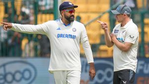 IND vs NZ: ടീം ഇന്ത്യ സ്‌കൂള്‍ കുട്ടികളെപ്പോലെ!! ഇങ്ങനെ തോല്‍ക്കാമോ? കളിയാക്കി മുന്‍ പാക് താരം