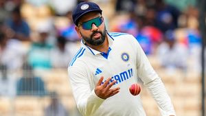 IND vs AUS: ഓസീസ് പരമ്പര, ആദ്യ ടെസ്റ്റ് രോഹിത് കളിക്കില്ല! പകരമാര്? ഇന്ത്യയെ ആര് നയിക്കും?