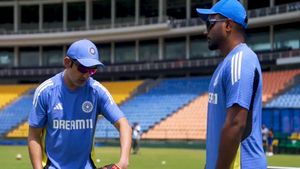 IND vs AUS: സഞ്ജുവിന് മുട്ടിടിക്കുമോ? ഓസീസ് പര്യടനത്തിന് അവസരം? പ്രധാന വിക്കറ്റ് കീപ്പറാവും