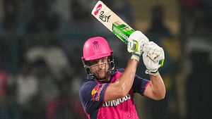 IPL 2025: രാജസ്ഥാനെ പൂട്ടി ഗുജറാത്ത്, ബട്‌ലറെ റാഞ്ചി; സഞ്ജുവിന്റെ വലംകൈ പോയി