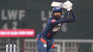 IPL 2025: ആര്‍സിബി ആറു കോടി പാഴാക്കി!! ക്രുനാല്‍ വെറും വേസ്റ്റ്, ആരാധകരോഷം