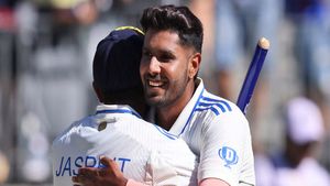 IND vs AUS: 6 പന്തില്‍ 4 വിക്കറ്റ്, സന്നാഹത്തില്‍ തീയായി ഹര്‍ഷിത്; കംഗാരുക്കള്‍ സൂക്ഷിച്ചോ