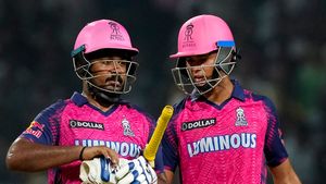 IPL 2025: രോഹിത്തും റിഷഭുമില്ല, സഞ്ജു കീപ്പര്‍; ഐപിഎല്‍ 2025ലെ ബെസ്റ്റ് ബാറ്റിങ് 11 ഇതാ