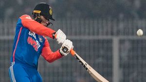IND vs ENG: യുവിയുടെ ശിഷ്യന്‍, 20 പന്തില്‍ ഫിഫ്റ്റില്‍; മറ്റാര്‍ക്കുമില്ലാത്ത റെക്കോഡിട്ട് അഭിഷേക്