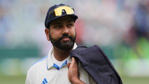 IND vs AUS: ഞാന്‍ ഇവിടെയുണ്ടാവും, വിരമിക്കല്‍ ഉടനില്ല! നിലപാട് വ്യക്തമാക്കി രോഹിത് ശര്‍മ