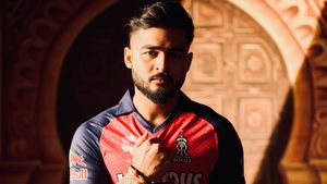 IPL 2025: ചെന്നൈക്കെതിരേ പരാഗിന് സെഞ്ച്വറി!! കളിയും ജയിപ്പിക്കും, കാരണമുണ്ട്? വൈറല്‍ പോസ്റ്റ്