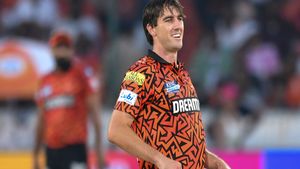 IPL 2025: ഹൈദരാബാദിന്റെ വില്ലന്‍ കമ്മിന്‍സ്! മണ്ടന്‍ തീരുമാനം തോല്‍പ്പിച്ചു; വിമര്‍ശിച്ച് ആരാധകര്‍