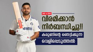 വിരമിച്ച് ടി20 ലീഗ് കളിക്കൂ, ആ താരം നിര്‍ബന്ധിച്ചു!! ഞെട്ടിച്ച് കരുണ്‍, വില്ലനാര്?