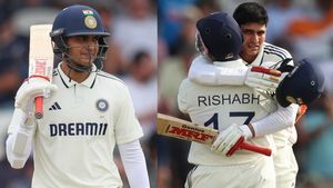 IND vs ENG: ക്രീസിനു പുറത്തേക്കിറങ്ങി ഗില്ലിന്റെ ഷോട്ട്, റിഷഭ് പറഞ്ഞത് കേട്ടോ? വീഡിയോ