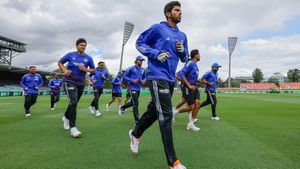 IND vs AUS: റണ്ണിനായി പാടുപെടും!! ആദ്യം ബാറ്റിങെങ്കില്‍ ഇന്ത്യക്കു എത്ര വേണം? ഉത്തരമിങ്ങനെ