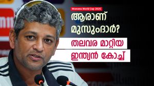 11,000 പ്ലസ് റണ്‍സ്, പക്ഷെ ഇന്ത്യന്‍ കുപ്പായമണിഞ്ഞില്ല!! ആരാണ് പെണ്‍പടയുടെ രക്ഷകന്‍ മുസുംദാര്‍ ?