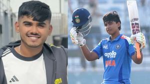 U19 World Cup 2026: 'ജൂനിയര്‍ സഞ്ജു' മൂന്നാമന്‍!! വൈഭവിനൊപ്പം ഓപ്പണിങില്‍ മാത്രെ; ഇന്ത്യന്‍ 11