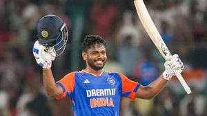 VHT 2026: അന്ന് 108, ഇന്ന് 101; കണ്ടില്ലേ സഞ്ജു ഷോ!! കണ്ണുതള്ളി ഇഷാന്‍; ഇതാണ് തിരിച്ചുവരവ്
