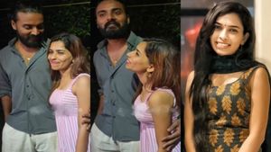 Renu Sudhi's Viral Off-Camera Moments With New Reel Patner Ignite Online Backlash | 'കാട്ടിക്കൂട്ടലുകൾ കാരണം പാടേ വെറുത്തു, മരിച്ച് മണ്ണടിഞ്ഞ ആ മനുഷ്യന്റെ പേര് മാറ്റി അവിടെ ജനിപ്പിച്ചയാളുടെ പേര് വെക്കൂ'