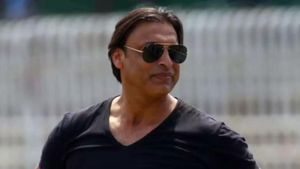 T20 WC 2026:'ഇന്ത്യയെ തോല്പ്പിക്കുന്നത് ഇനി സ്വപ്നം പോലും കാണണ്ട..!' രോഷം പ്രകടിപ്പിച്ച് അക്തർ
