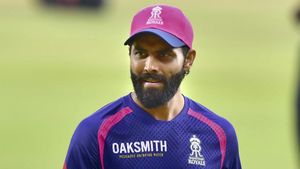 IPL 2026: മഞ്ഞക്കുപ്പായമില്ല, പക്ഷേ ആ മനസ്സിൽ ഇപ്പോഴും സിഎസ്കെ; കണ്ണുനിറഞ്ഞ് ജഡേജ, വീഡിയോ വൈറൽ