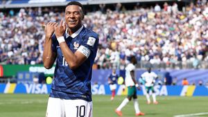 FIFA WC 2026: എംബാപ്പെ 'ഡബിള്‍ ബെല്ലടിച്ചു'!! ഫ്രഞ്ച് എക്‌സ്പ്രസ് കുതിപ്പ് തുടങ്ങി