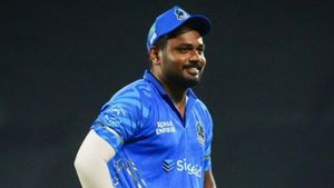 സഞ്ജുവിന്റെ കഥ കഴിഞ്ഞിട്ടില്ല, തിരിച്ചുവരാൻ ഇനിയും സാധ്യതയുണ്ട്! ഈ മൂന്ന് തന്ത്രങ്ങൾ അതിന് വഴിയൊരുക്കും