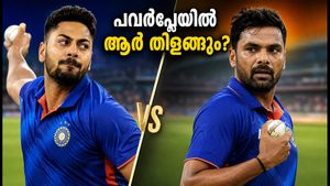 ഡൽഹി ട്വന്റി-20: ആവേശ് ഖാനോ മുകേഷ് കുമാറോ? ഇന്ത്യയുടെ പവർപ്ലേ തന്ത്രത്തിൽ ആര് ഇടംപിടിക്കും?