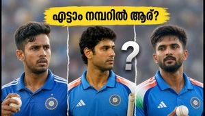 മിർപ്പൂരിലെ പിച്ചിൽ ഇന്ത്യയുടെ നിർണായക നീക്കം; എട്ടാം നമ്പറിൽ ഹാർദിക്കോ അതോ നിതീഷ് റെഡ്ഡിയോ?