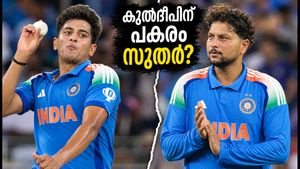 കുൽദീപിന് പകരം മാനവ് സുതർ? കൊളംബോ ടെസ്റ്റിൽ ഇന്ത്യയുടെ 'മാസ്റ്റർ പ്ലാൻ' ഇതാണ്!