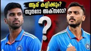 ഡൽഹി ടി20: വാഷിംഗ്ടൺ സുന്ദറിന്റെ കൃത്യതയോ അക്സർ പട്ടേലിന്റെ എക്സ്-ഫാക്ടറോ? ഇന്ത്യ ആരെ പ്ലെയിങ് ഇലവനിലെത്തിക്കും?