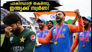 പാകിസ്ഥാനെ തകർത്ത് ഇന്ത്യക്ക് സ്വർണം; യുവരാജിനെ ഓർമ്മിപ്പിച്ച് അഭിഷേക് ശർമ്മയുടെ സിക്സർ വേട്ട!