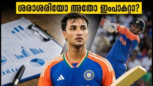 ശരാശരി മാത്രം മതിയോ? അഭിഷേക് ശർമ്മയുടെ പവർപ്ലേ തകർപ്പൻ പ്രകടനം ടീം ഇന്ത്യക്ക് നൽകുന്ന ആത്മവിശ്വാസം