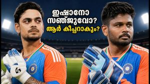 ചിന്നസ്വാമിയിൽ ആര് വിക്കറ്റ് കീപ്പർ? ഇഷാൻ വേണോ സഞ്ജു വേണോ? ഇന്ത്യയുടെ മുന്നിൽ വലിയ ചോദ്യം