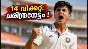 14 വിക്കറ്റുകൾ, ചരിത്രനേട്ടം; അഹമ്മദാബാദിൽ ഓസീസിനെ തകർത്തെറിഞ്ഞ് ഇന്ത്യൻ യുവതാരം തൻമയ് ബലോദ
