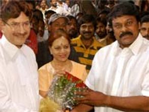 కృష్ణకు పద్మభూషణ్ ఆలస్యం : చిరు