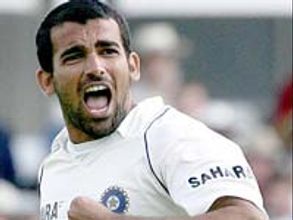 సచిన్ సెంచరీ: కివీస్ కు తొలి దెబ్బ