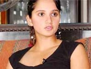 సానియా ఇంటి వద్ద యువకుల గొడవ