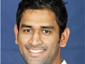 మూడు కెటగిరీల్లో ధోనీ పోటీ