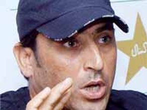 యూనిస్ రాజీనామాకు పిసిబి నో