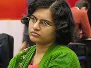 చెస్ సమాఖ్యపై కోనేరు హంపి గరం