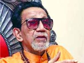 ఆస్ట్రేలియా జట్టును ఆడనివ్వం: బాల్ థాకరే