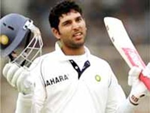 యువీకి గాయం: టెస్టులకు దూరం