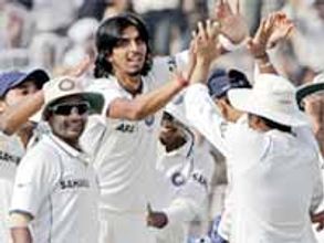 ఈడెన్ లో ధనాధన్, ఇండియా నెంబర్ వన్