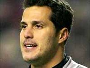 రెండేళ్లలో తొలిసారి బ్రెజిల్ మ్యాచ్ కు జూలియో సీజర్ మిస్