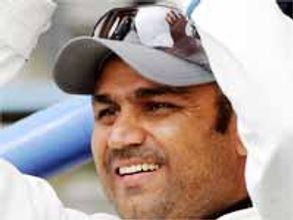 శ్రీలంకపై తొలి టెస్టు మ్యాచ్ లో వీరేందర్ సెహ్వాగ్ సెంచరీ