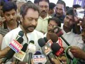 కామన్వెల్తులో ముగింపు వేడుకలకు వెళ్లిన ఆంధ్ర ఎంపీలకు ఘోర అవమానం