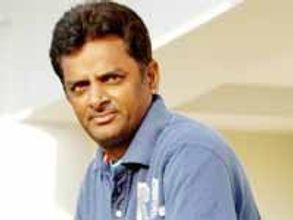 హైదరాబాద్ క్రికెట్ జట్టు చీఫ్ కోచ్ వెంకటపతి రాజు రాజీనామా