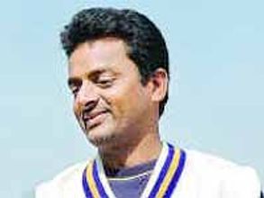 కోచ్ లు వెంకటపతి రాజు, వివేక్ జయసింహలకు ఉద్వాసన