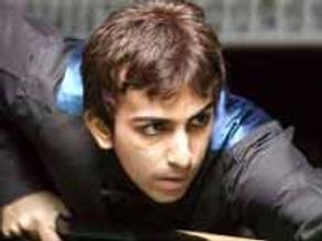 బిలియర్డ్స్ లో భారత్ కు తొలి స్వర్ణం అందించిన పంకజ్ అద్వానీ