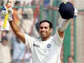 సొంతగడ్డపై వివియస్ లక్ష్మణ్ అర్థసెంచరీ